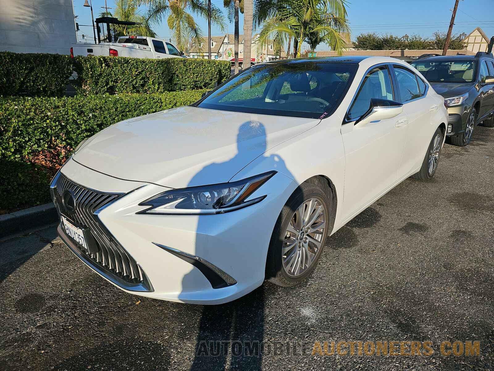 58ADZ1B18LU064517 Lexus ES 2020