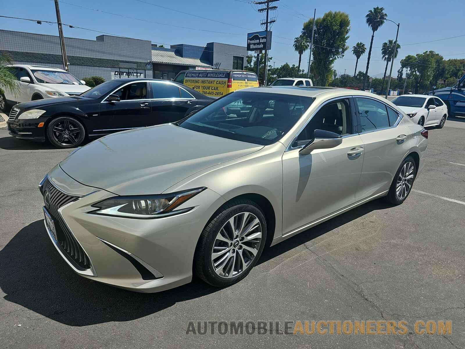 58ADZ1B18LU071449 Lexus ES 2020