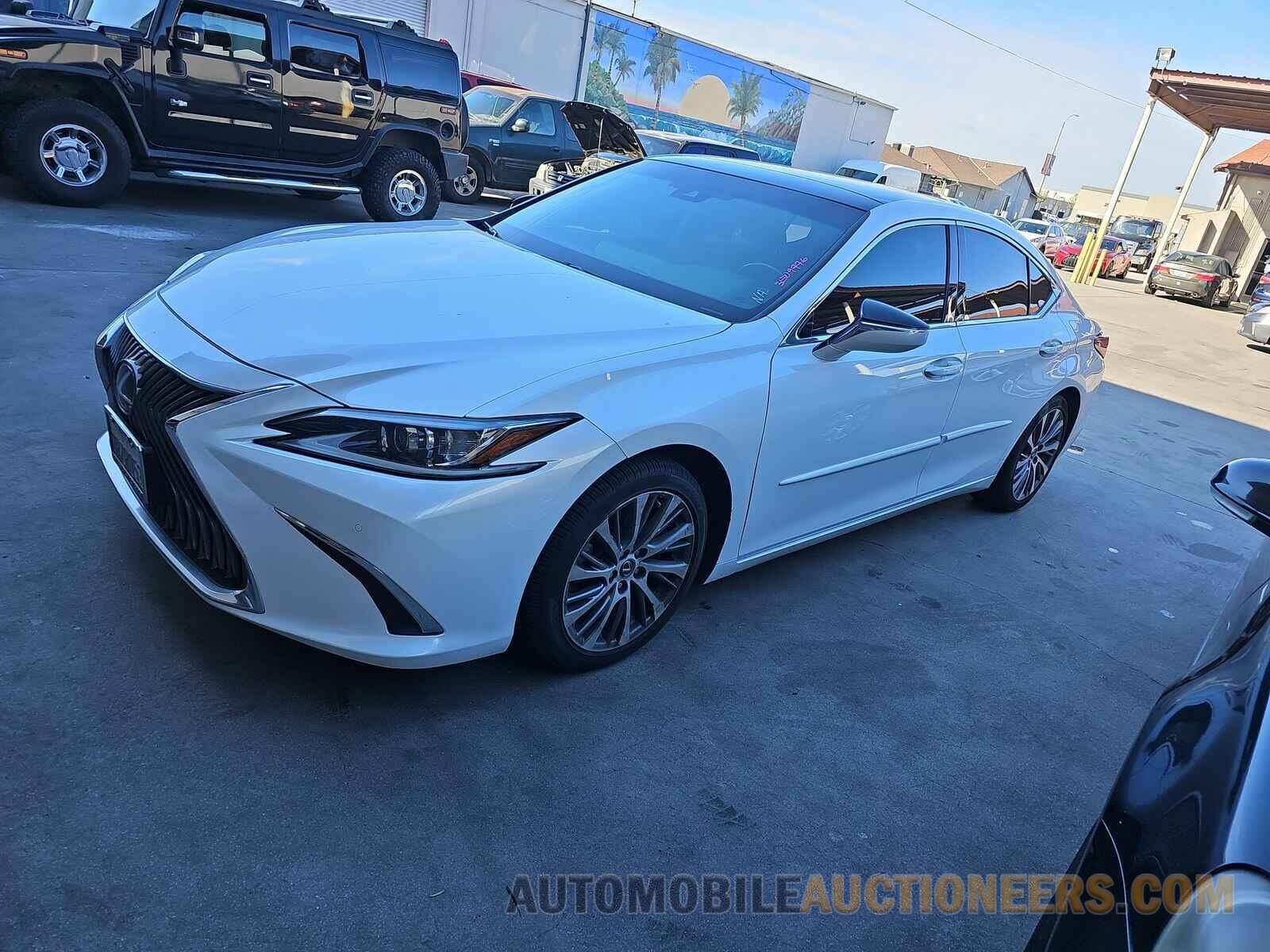 58ADZ1B19LU060587 Lexus ES 2020