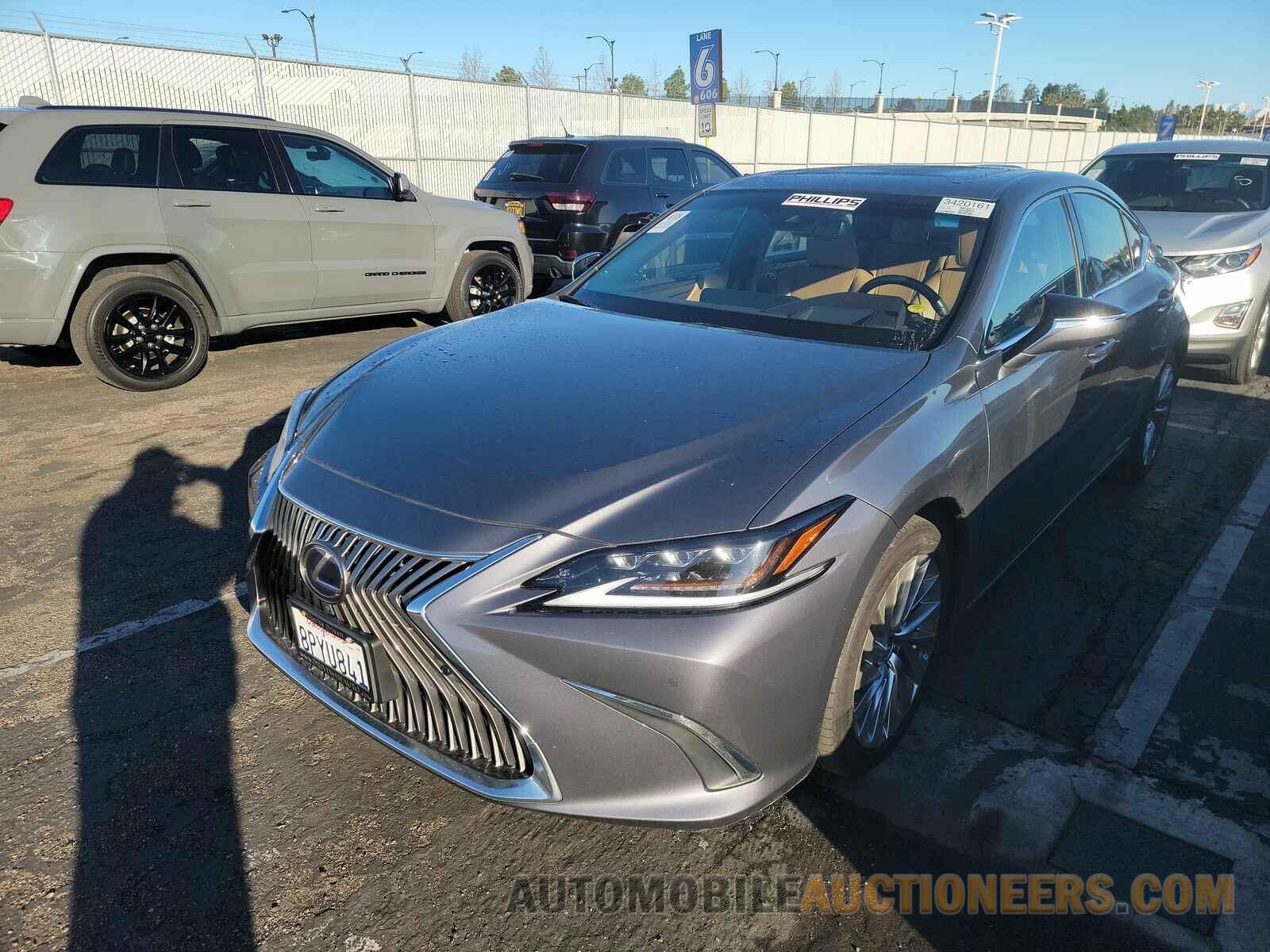 58AE21B10LU008564 Lexus ES 300h 2020