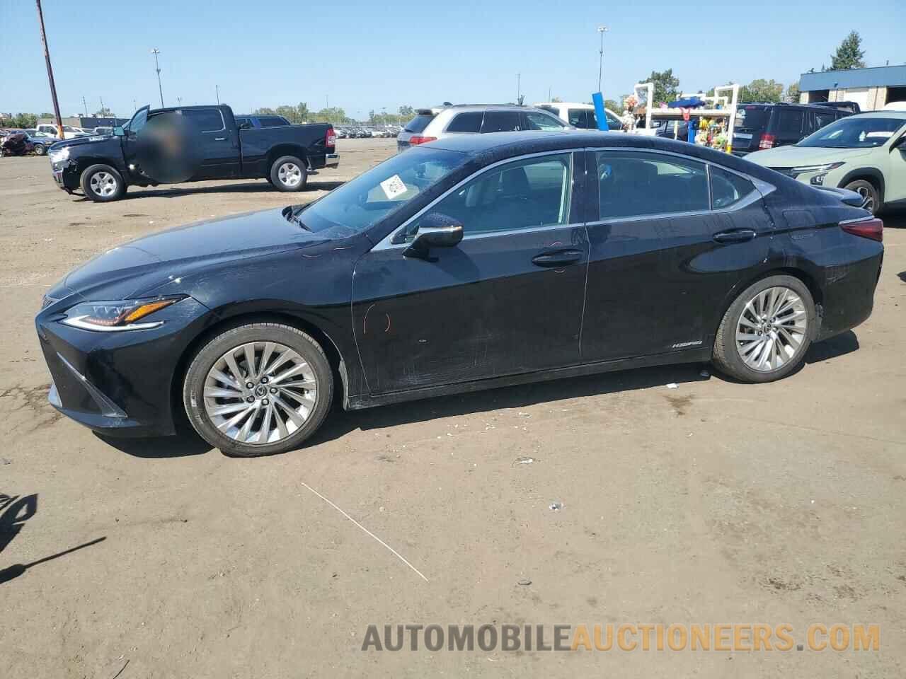 58AE21B13LU005917 LEXUS ES300 2020