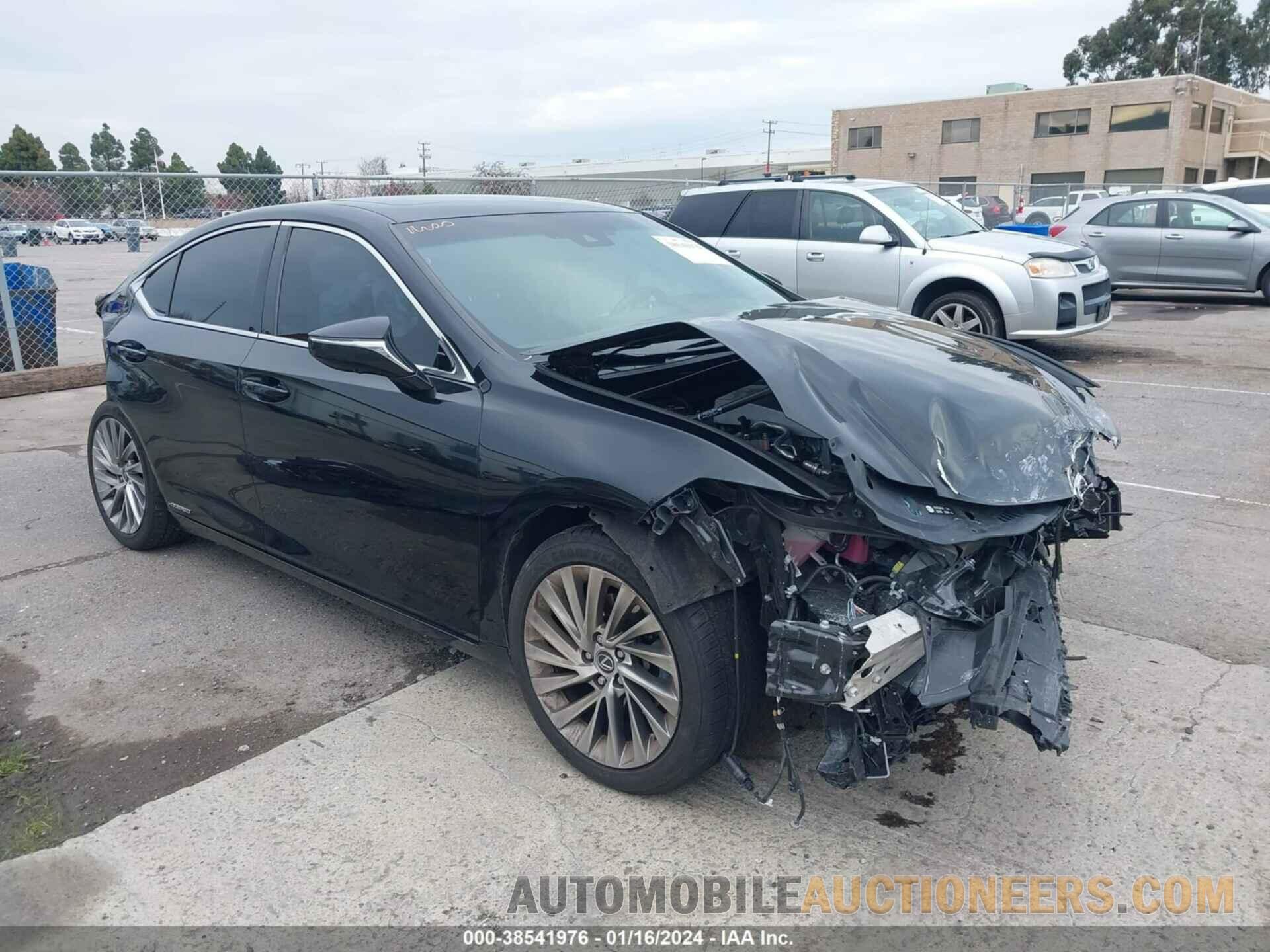 58AE21B13LU011393 LEXUS ES 300H 2020