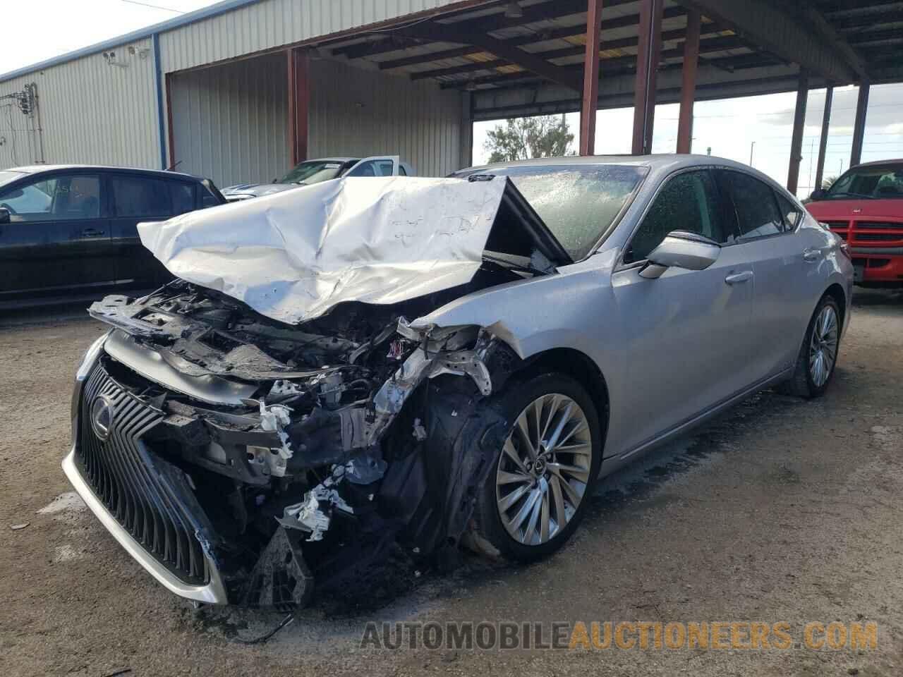 58AE21B15LU006065 LEXUS ES300 2020