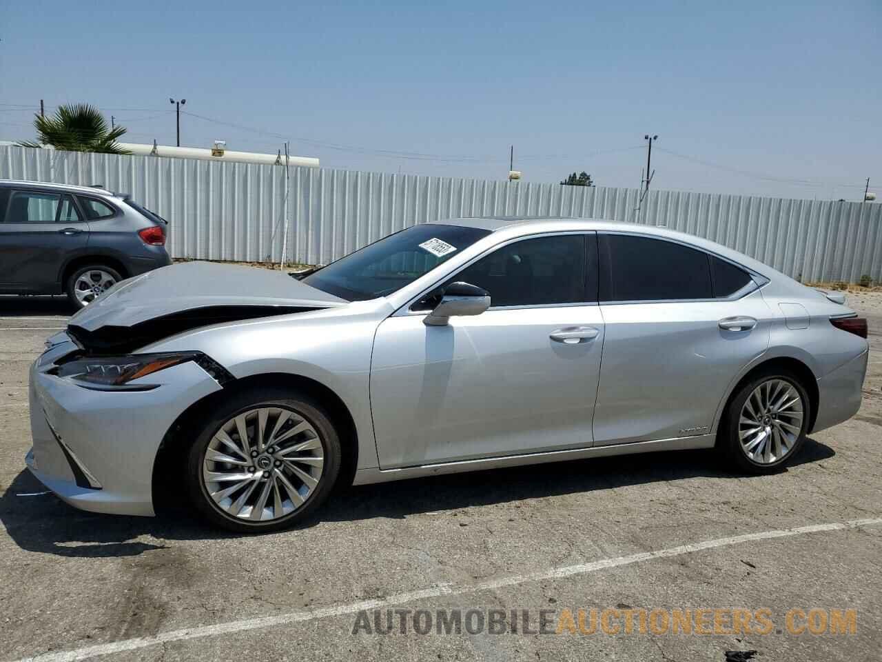 58AE21B18LU012359 LEXUS ES300 2020