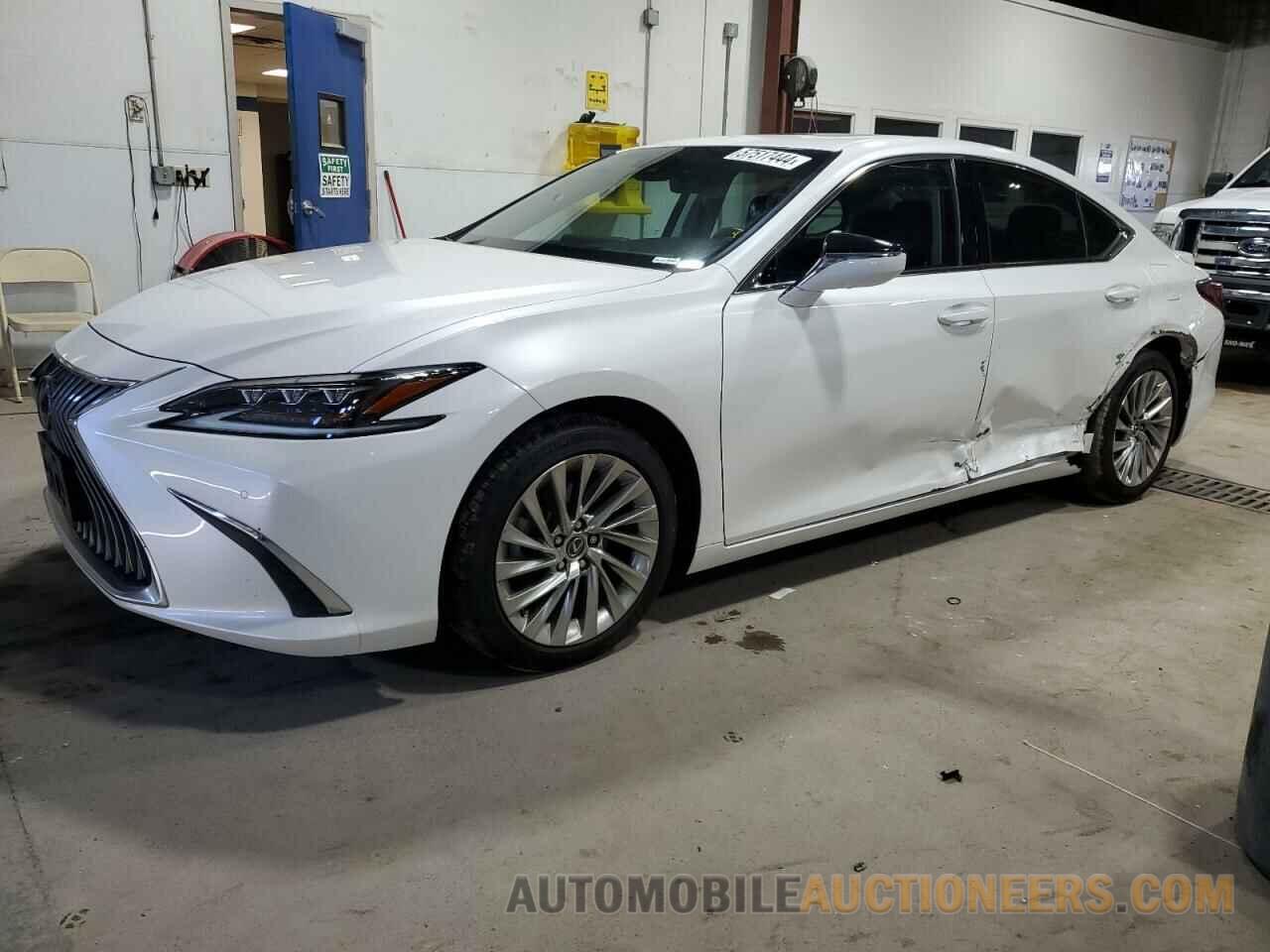 58AE21B19LU005663 LEXUS ES300 2020