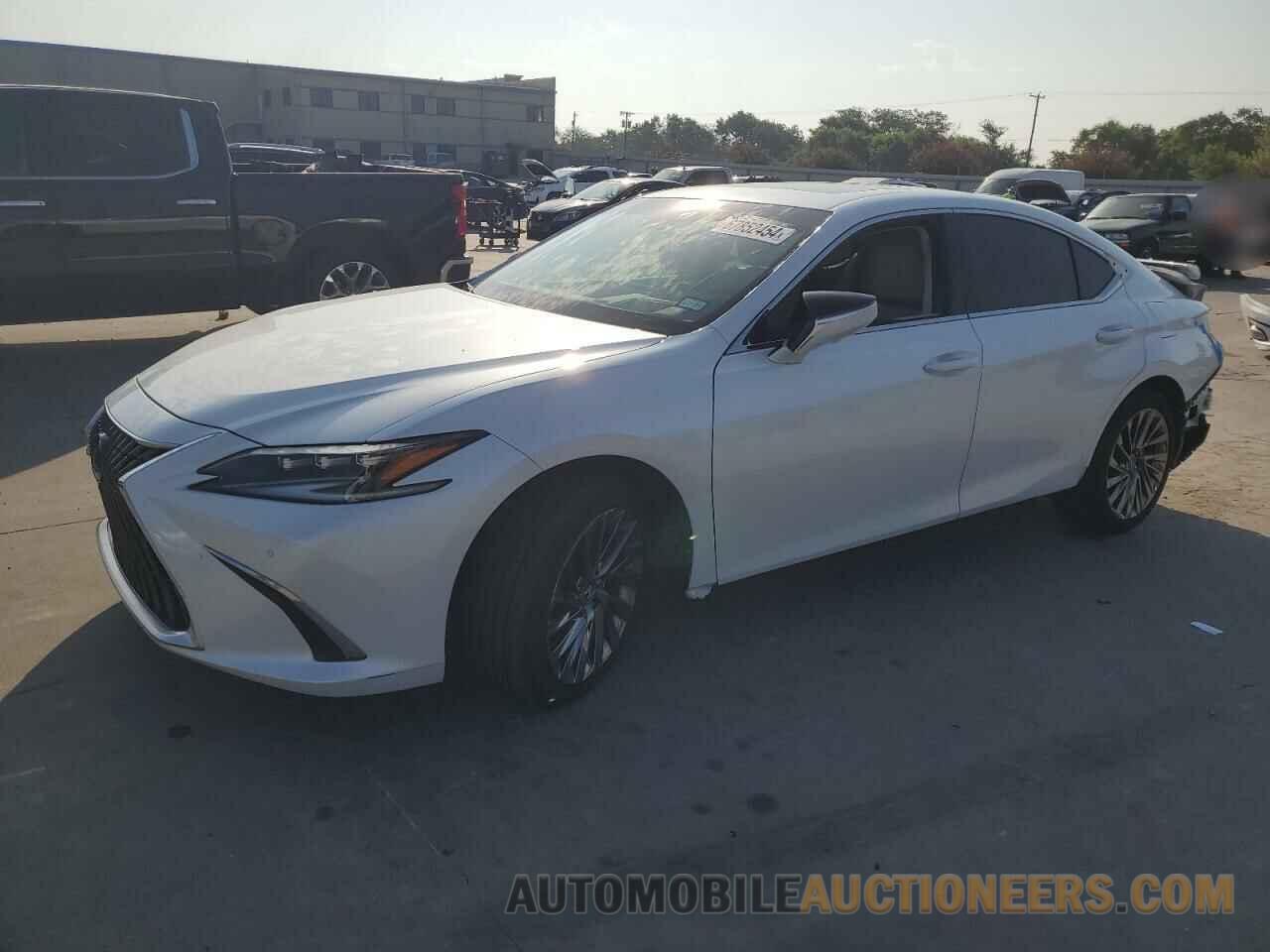 58AFA1C12RU037515 LEXUS ES300 2024