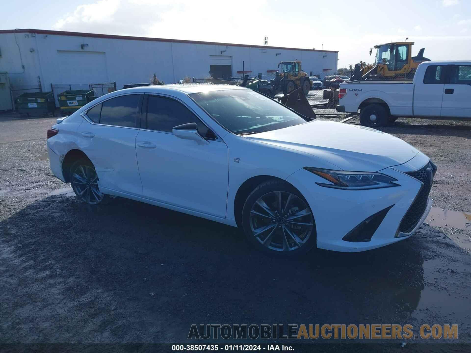 58AGZ1B16LU081443 LEXUS ES 2020