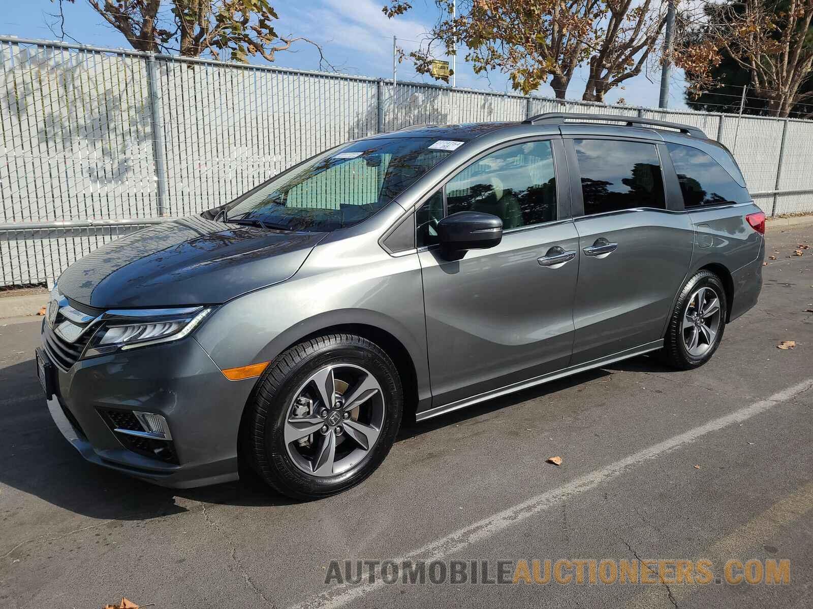 5FNRL6H85JB004818 Honda Odyssey 2018