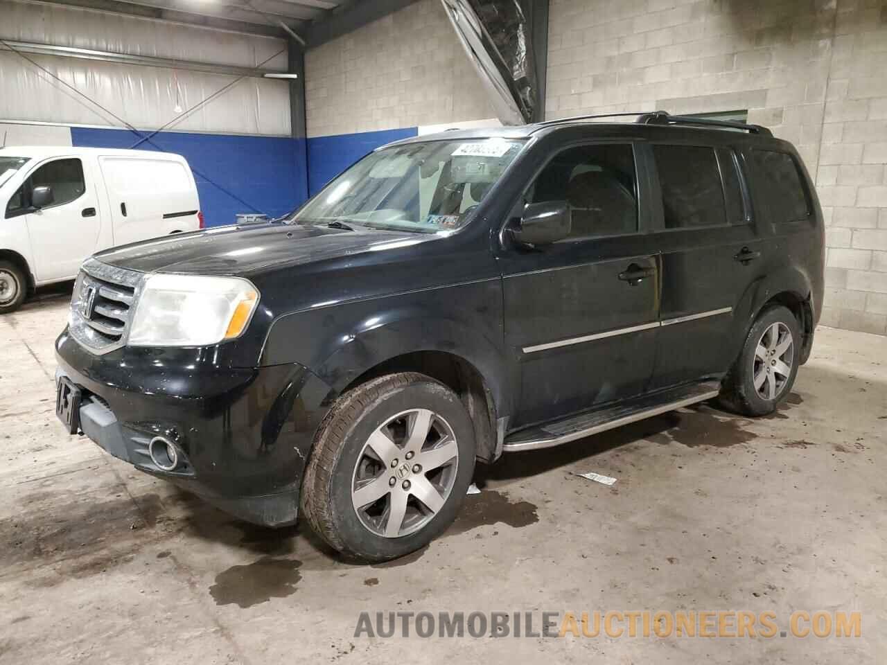 5FNYF3H97FB017197 HONDA PILOT 2015