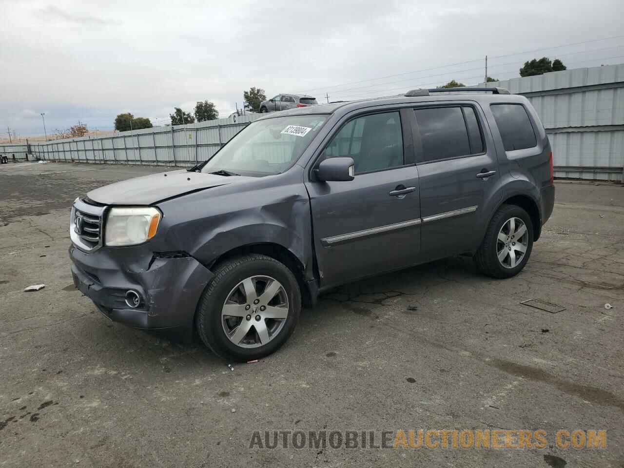 5FNYF3H97FB020021 HONDA PILOT 2015