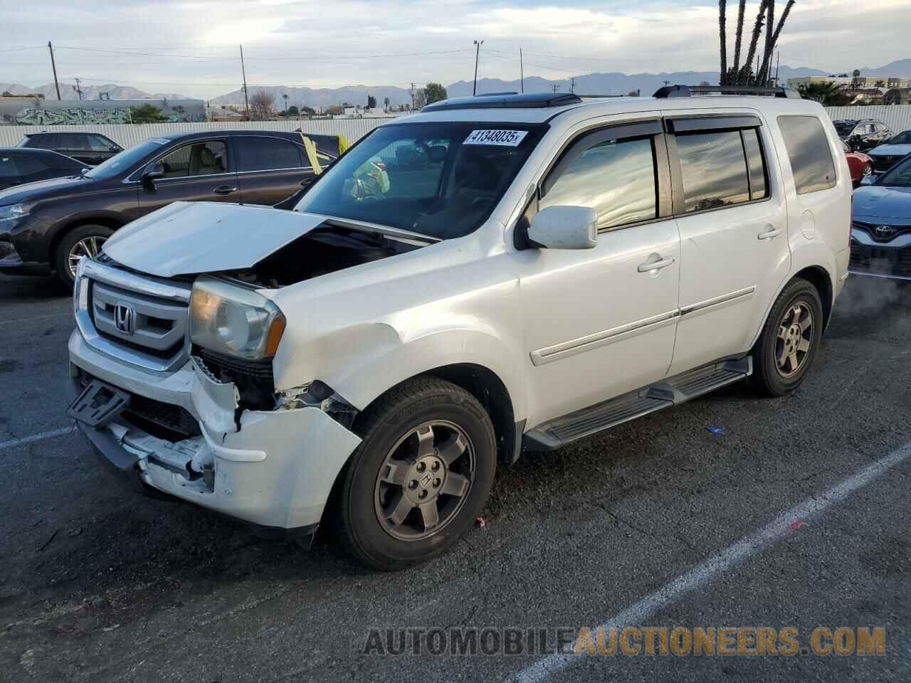 5FNYF3H9XBB039592 HONDA PILOT 2011