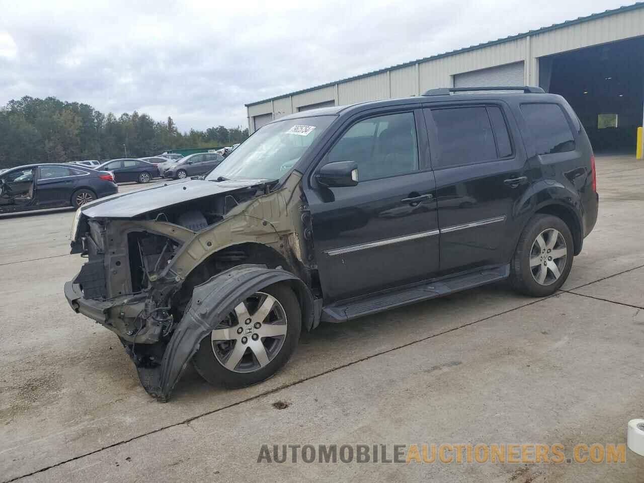 5FNYF3H9XDB037666 HONDA PILOT 2013