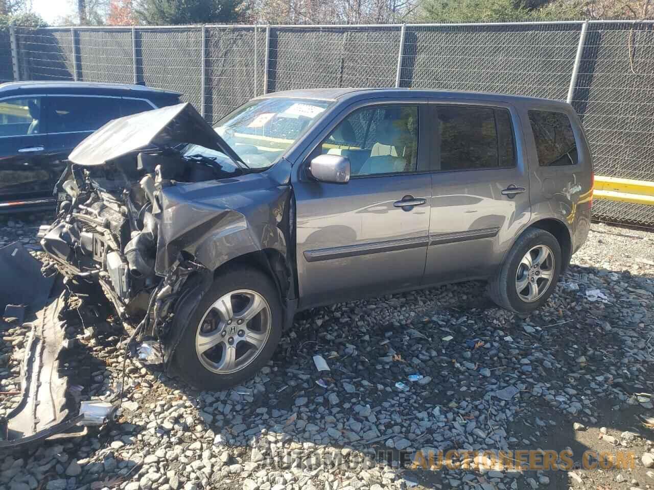 5FNYF4H48FB070226 HONDA PILOT 2015