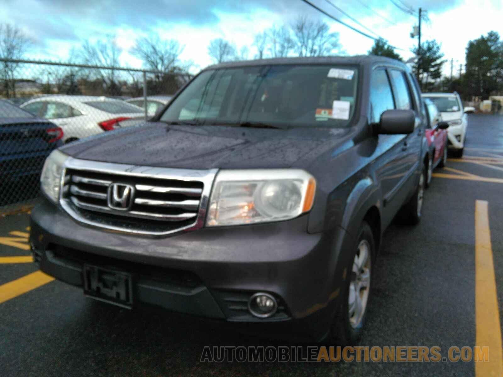 5FNYF4H54FB038737 Honda Pilot 2015