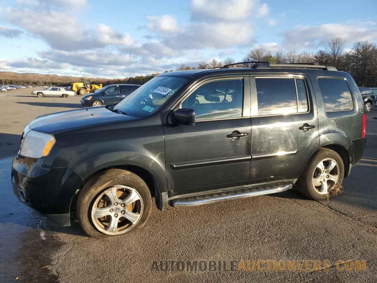 5FNYF4H55DB086261 HONDA PILOT 2013