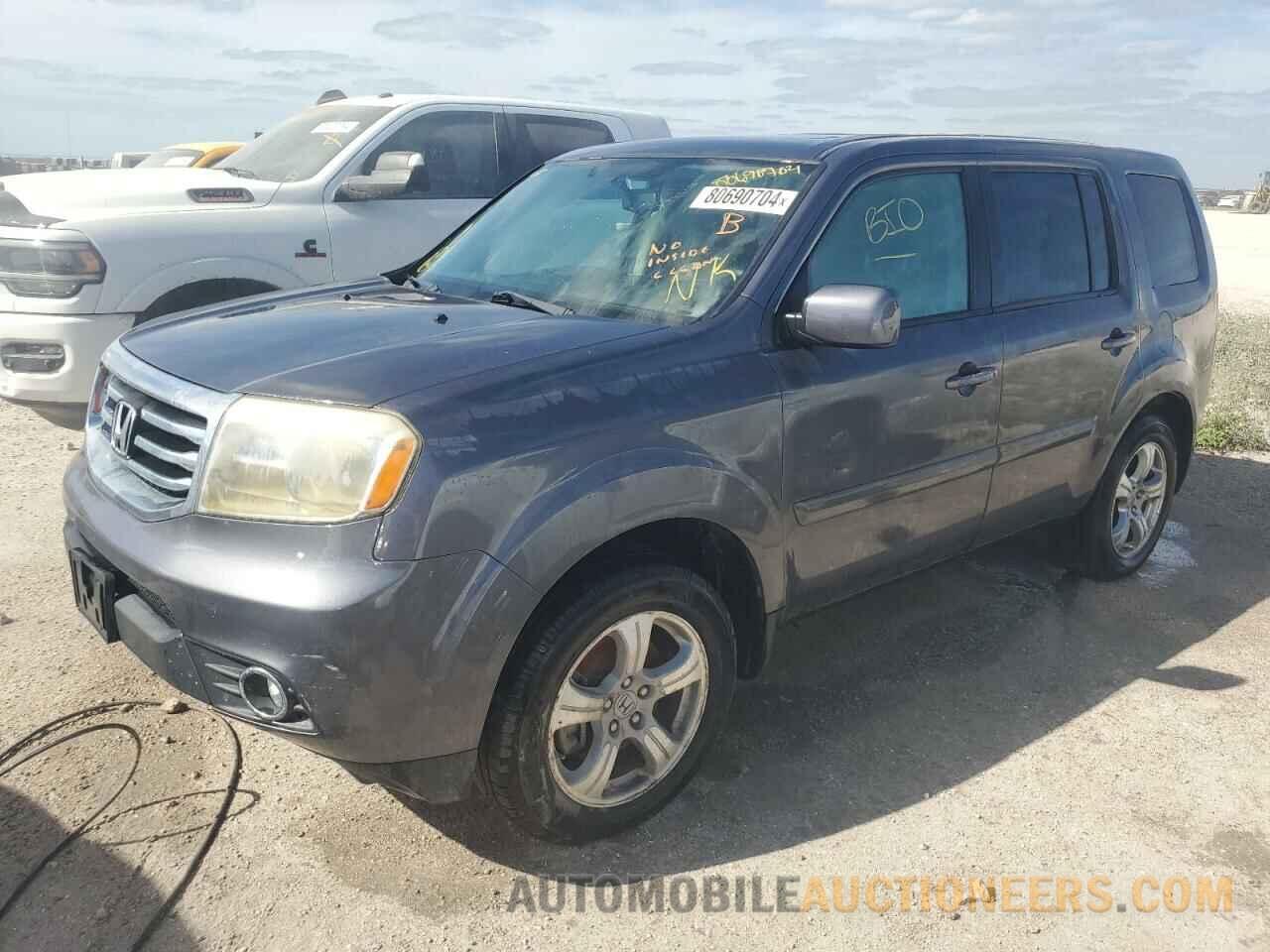 5FNYF4H57FB050512 HONDA PILOT 2015