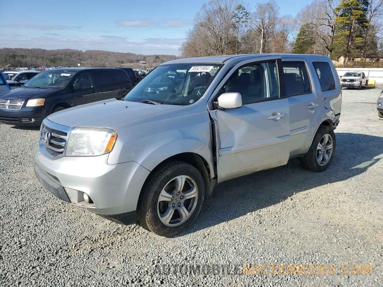 5FNYF4H58FB040832 HONDA PILOT 2015