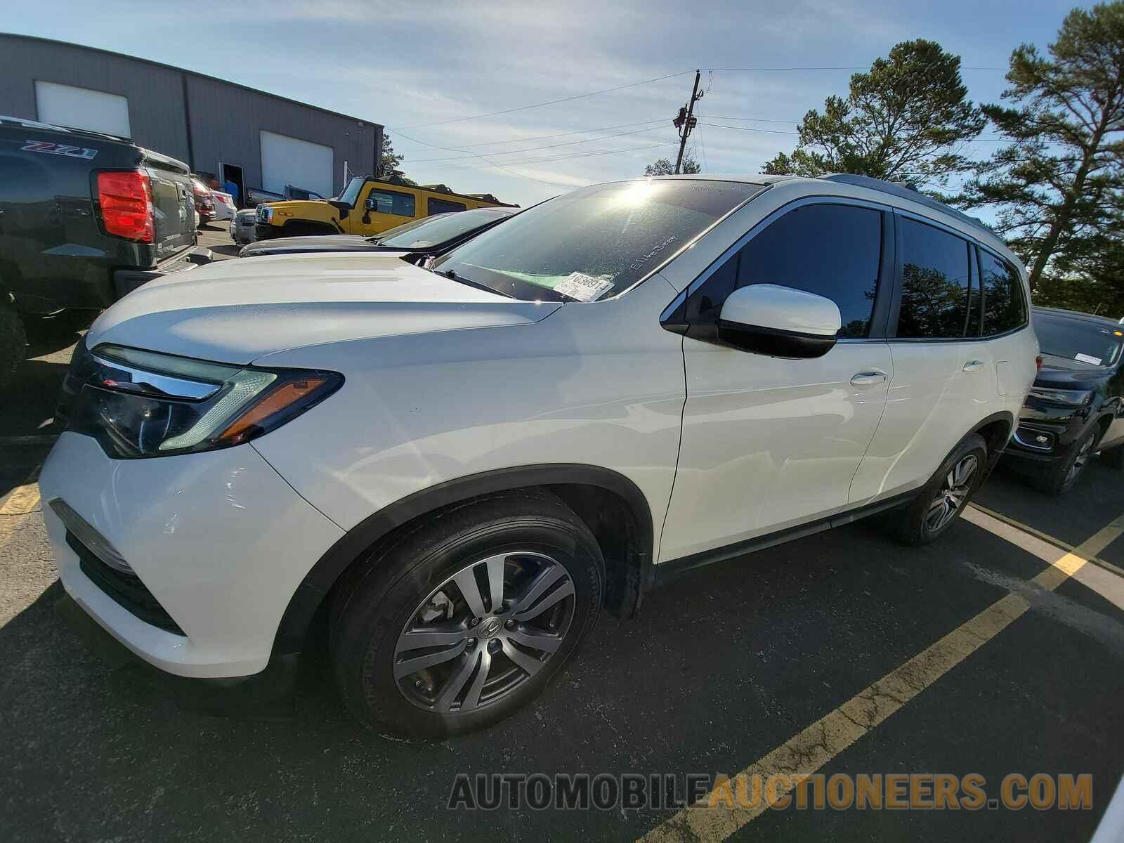 5FNYF5H59HB015723 Honda Pilot 2017