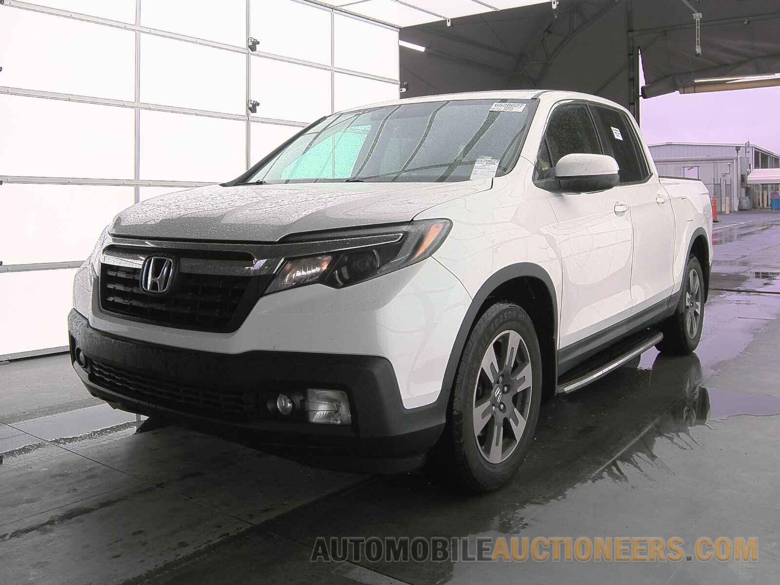 5FPYK2F5XHB004055 Honda Ridgeline 2017