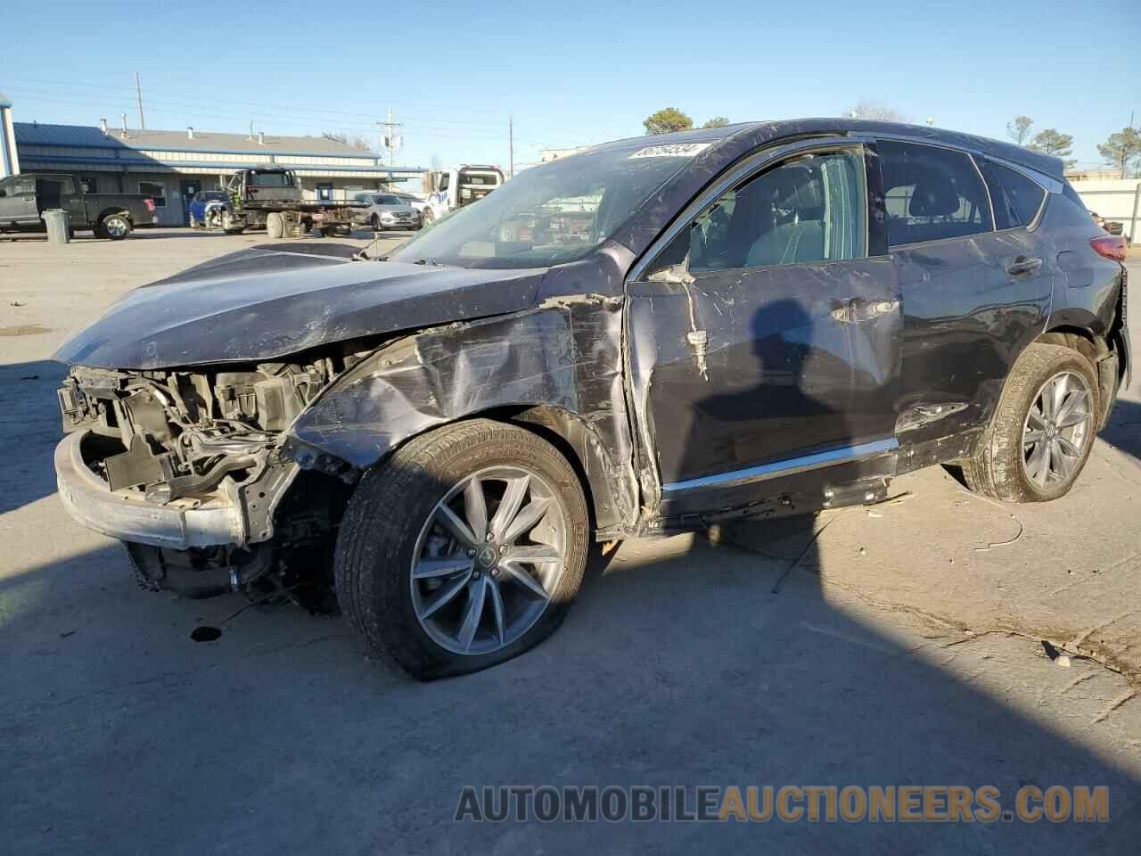 5J8TC2H55KL028802 ACURA RDX 2019