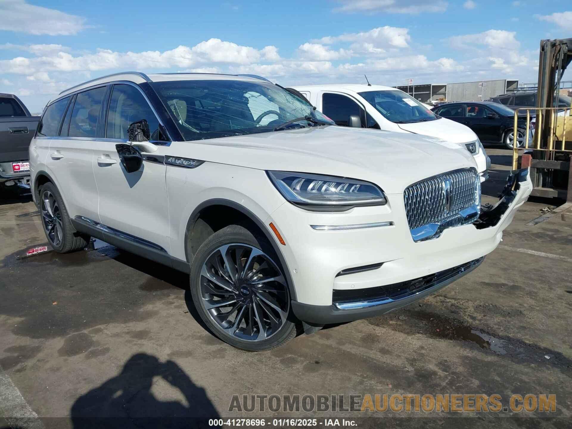 5LM5J7WC0PGL14870 LINCOLN AVIATOR 2023