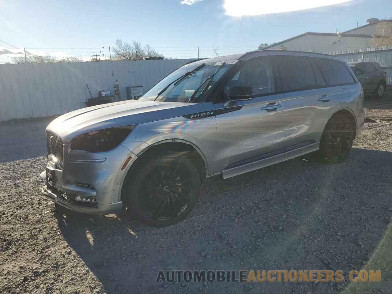 5LM5J7XC4PGL29385 LINCOLN AVIATOR 2023