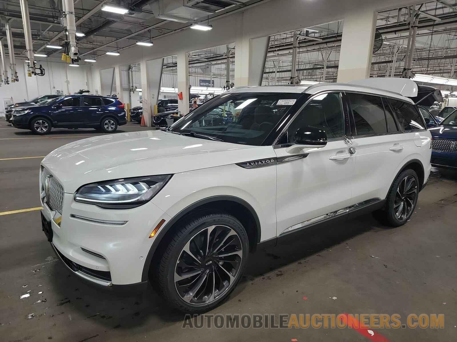 5LM5J7XC8PGL18602 Lincoln Aviator 2023