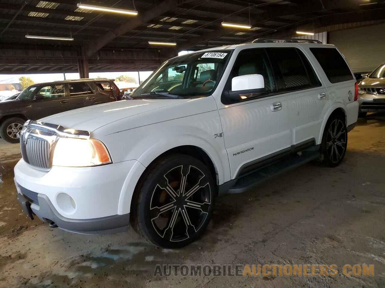 5LMFU28R74LJ12806 LINCOLN NAVIGATOR 2004