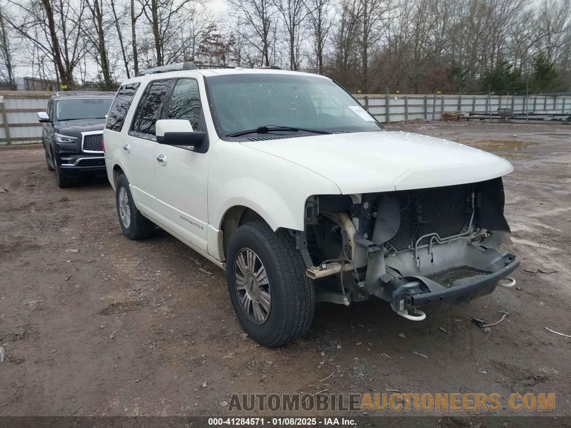 5LMJJ2J52DEL00566 LINCOLN NAVIGATOR 2013