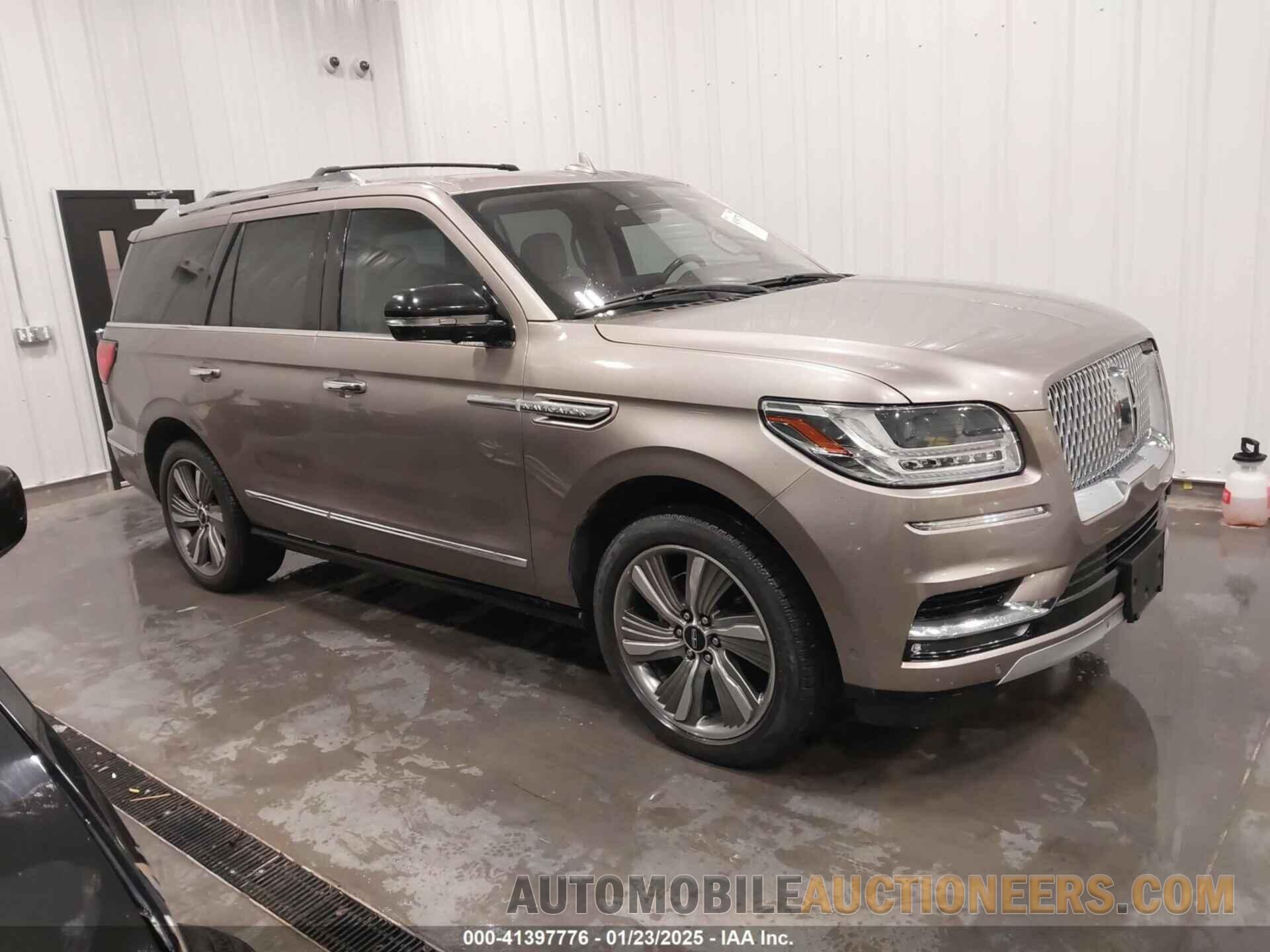 5LMJJ2LT2JEL20677 LINCOLN NAVIGATOR 2018