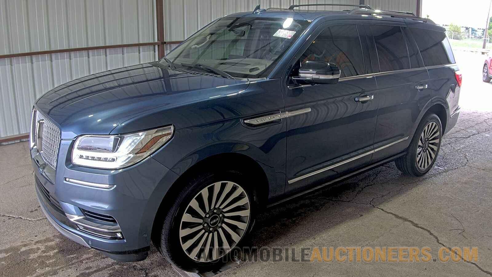 5LMJJ2LTXKEL14255 Lincoln Navigator 2019