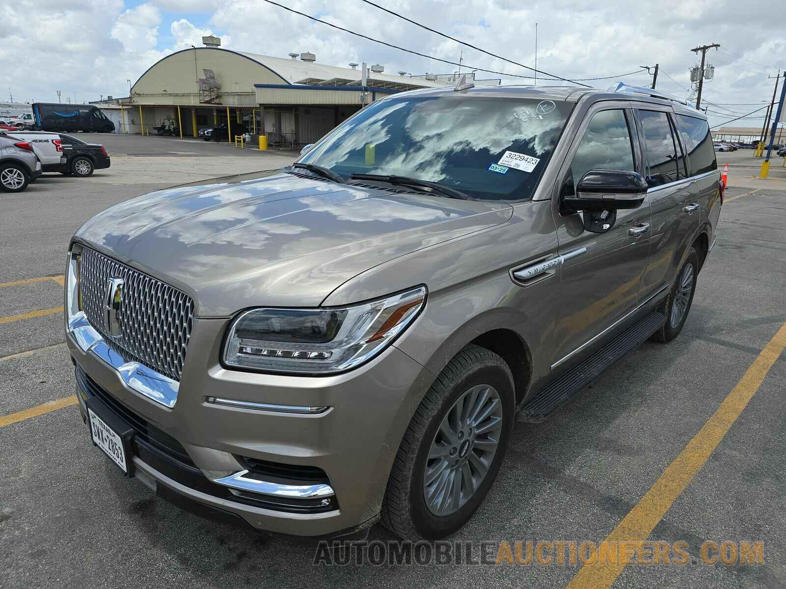 5LMJJ2MT3JEL15695 Lincoln Navigator 2018