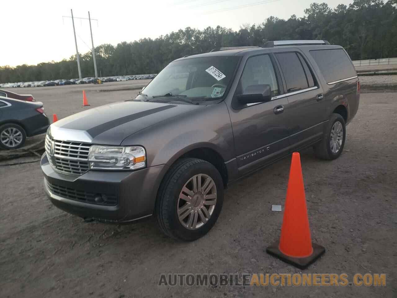 5LMJJ3H59DEL00625 LINCOLN NAVIGATOR 2013