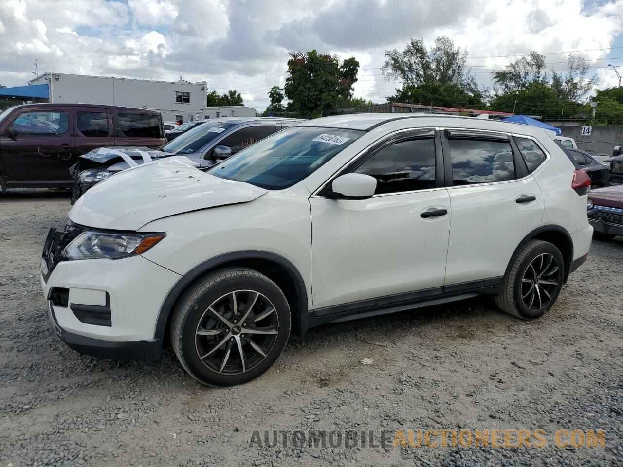 5N1AT2MT1JC733584 NISSAN ROGUE 2018