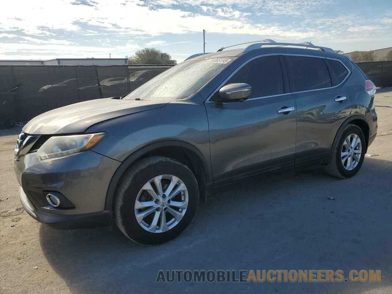 5N1AT2MT2FC924826 NISSAN ROGUE 2015