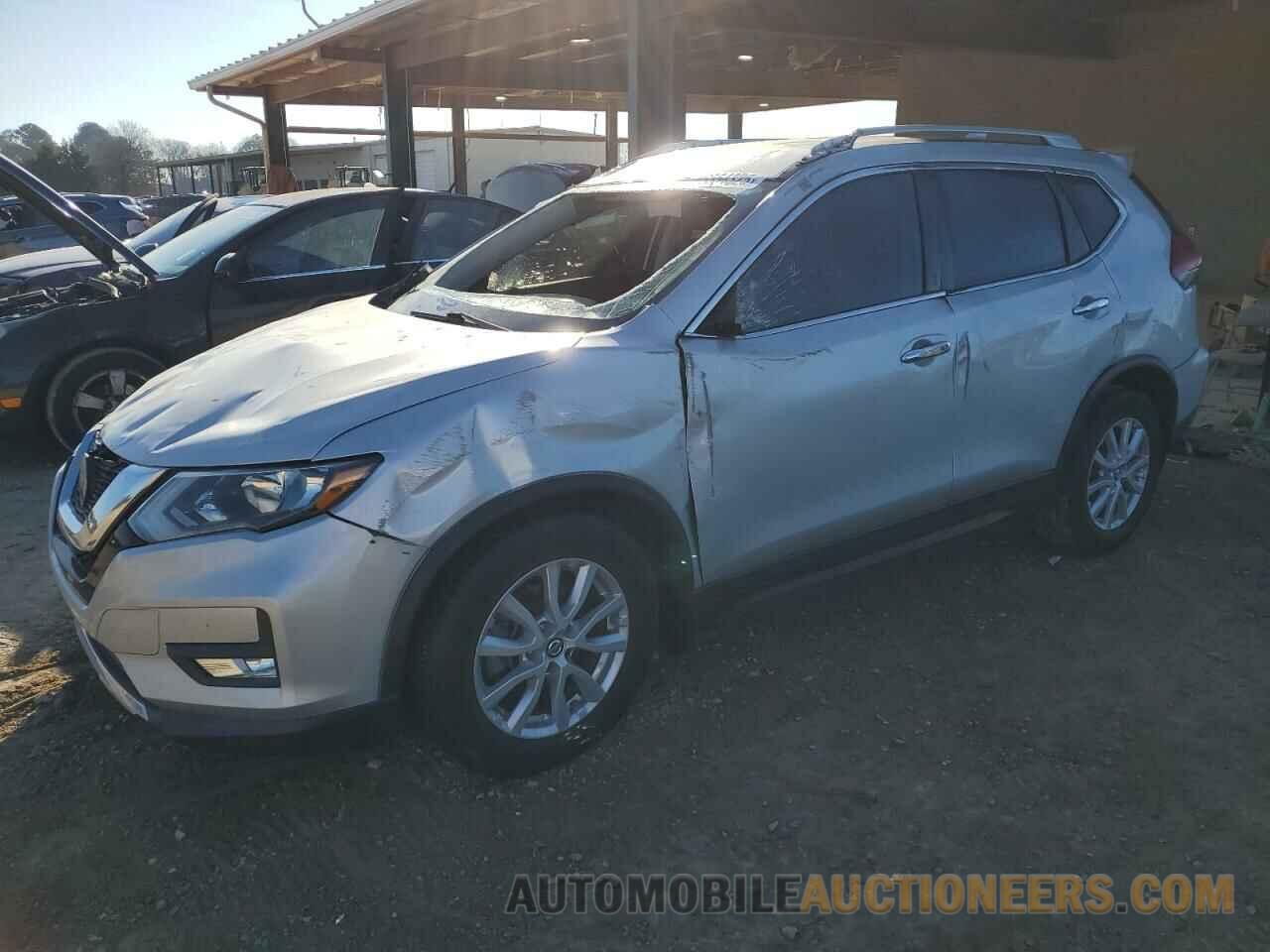 5N1AT2MT2JC810043 NISSAN ROGUE 2018