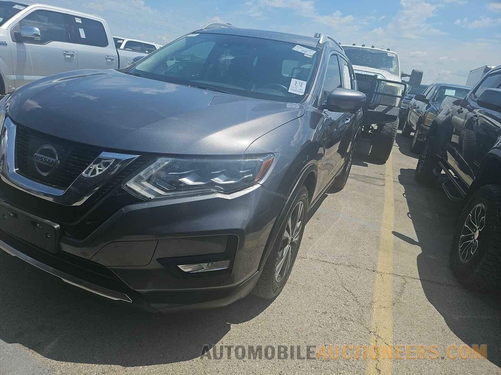 5N1AT2MT3HC845975 Nissan Rogue 2017