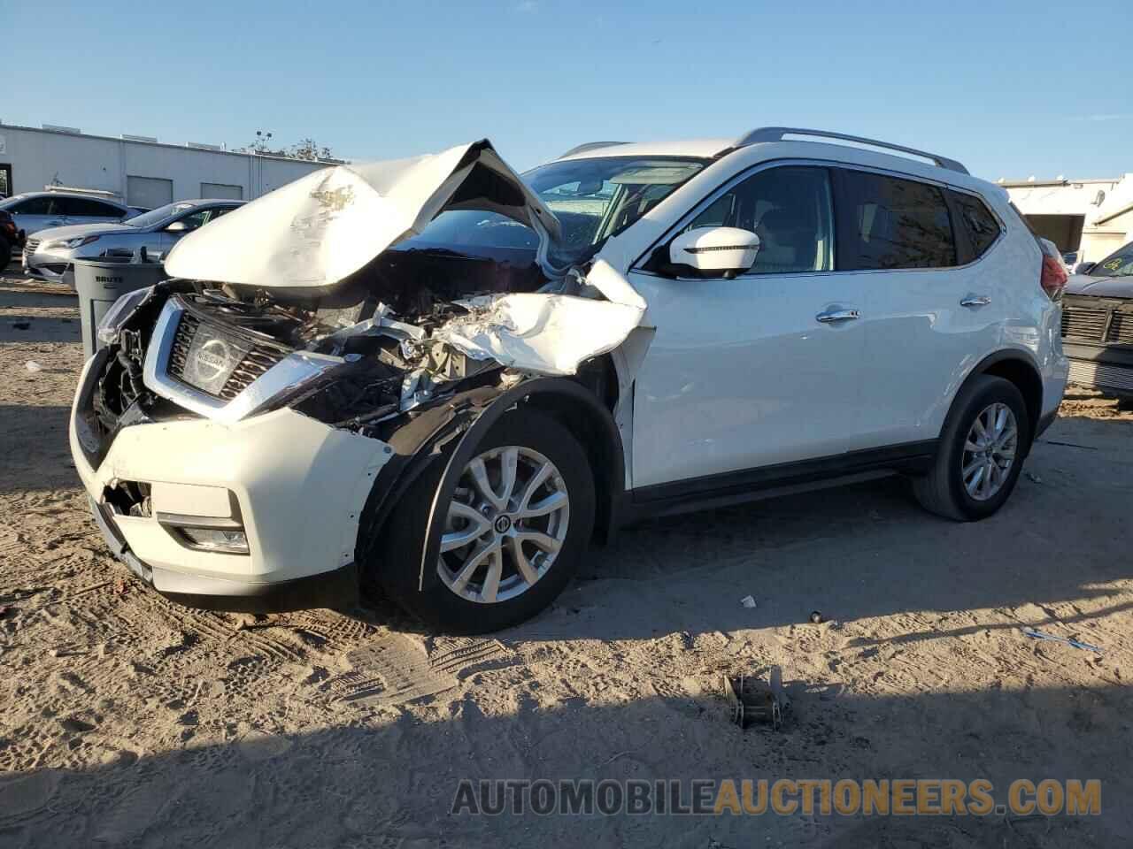 5N1AT2MT5HC891596 NISSAN ROGUE 2017