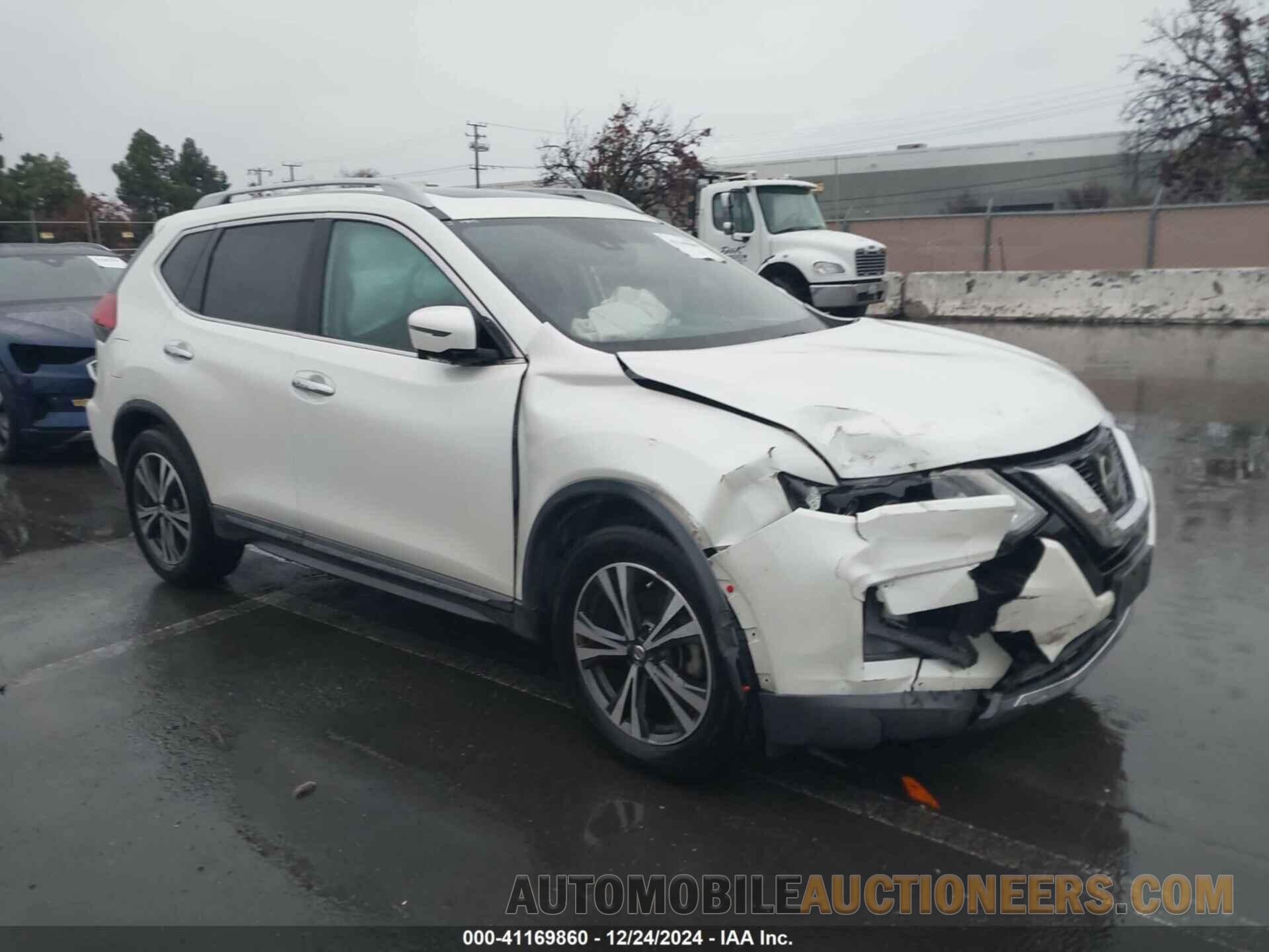 5N1AT2MT8HC740316 NISSAN ROGUE 2017