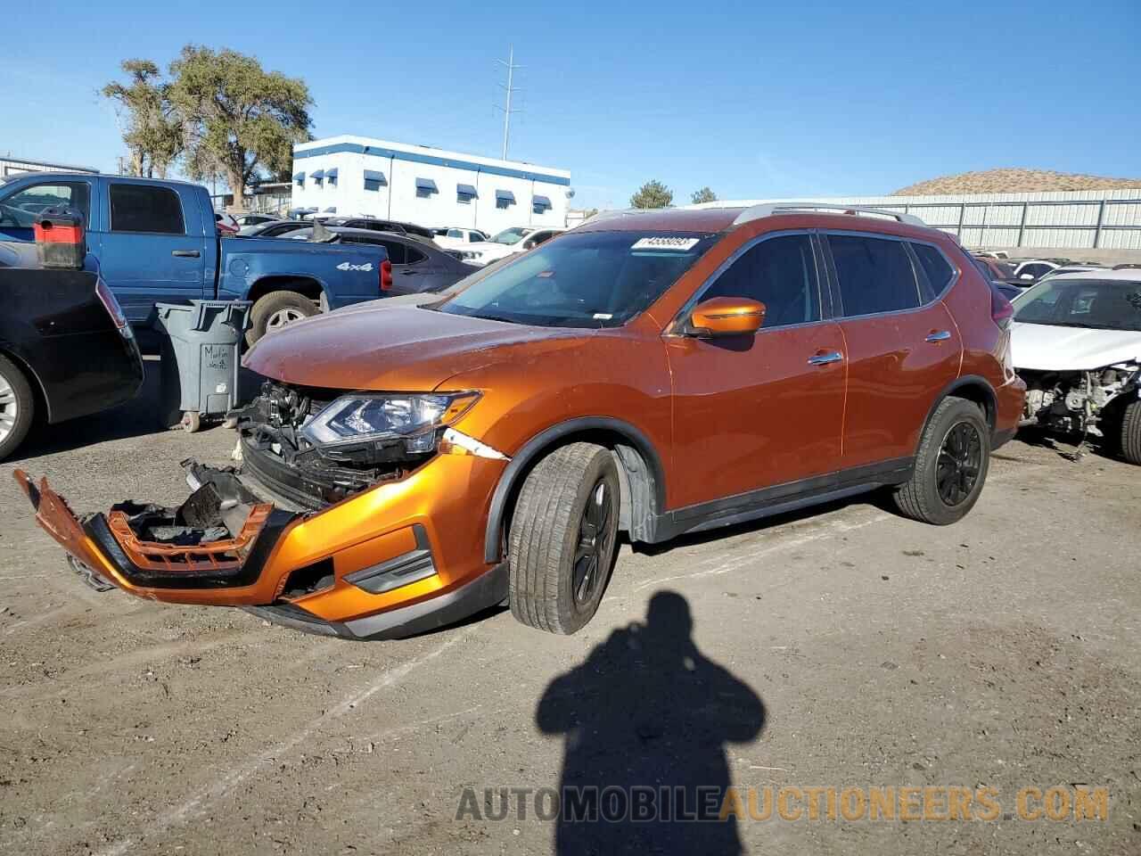 5N1AT2MTXJC823011 NISSAN ROGUE 2018