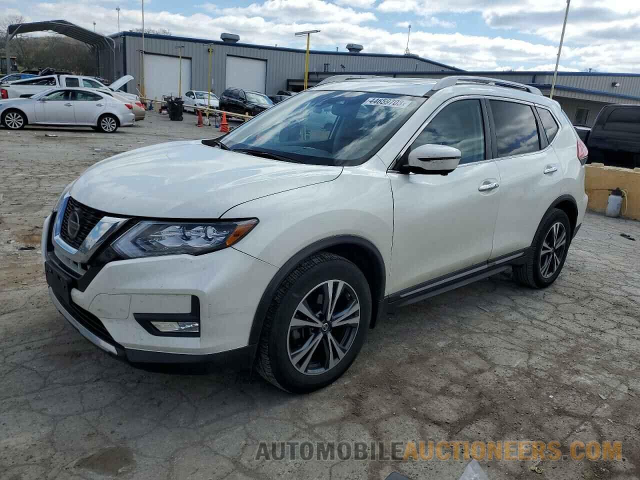 5N1AT2MV0JC827201 NISSAN ROGUE 2018