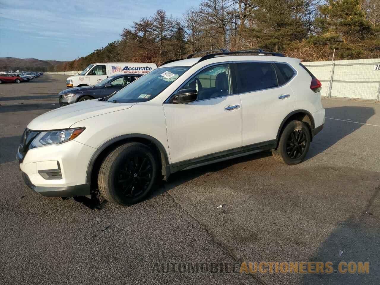 5N1AT2MV1JC828583 NISSAN ROGUE 2018