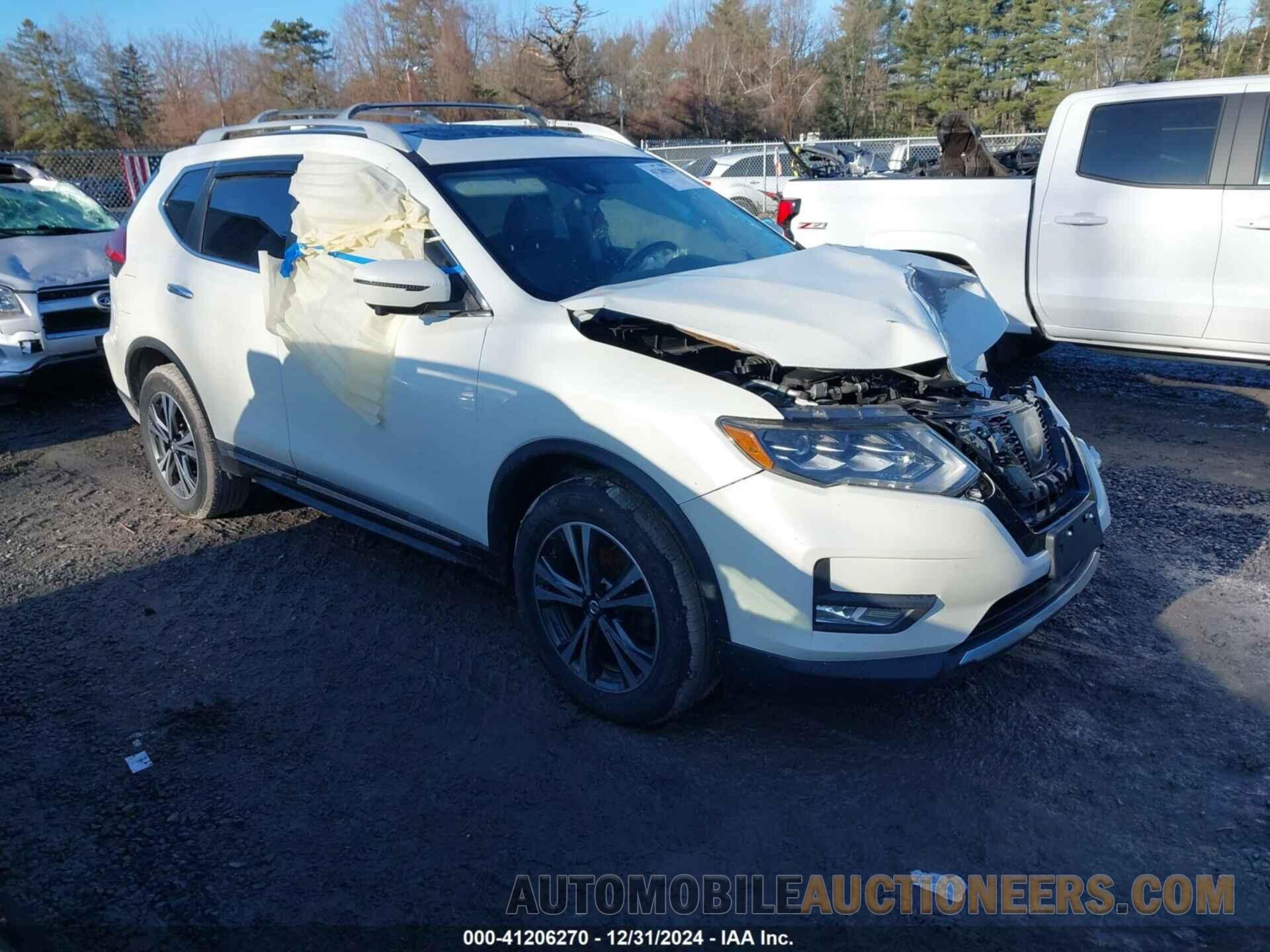 5N1AT2MV4HC845517 NISSAN ROGUE 2017