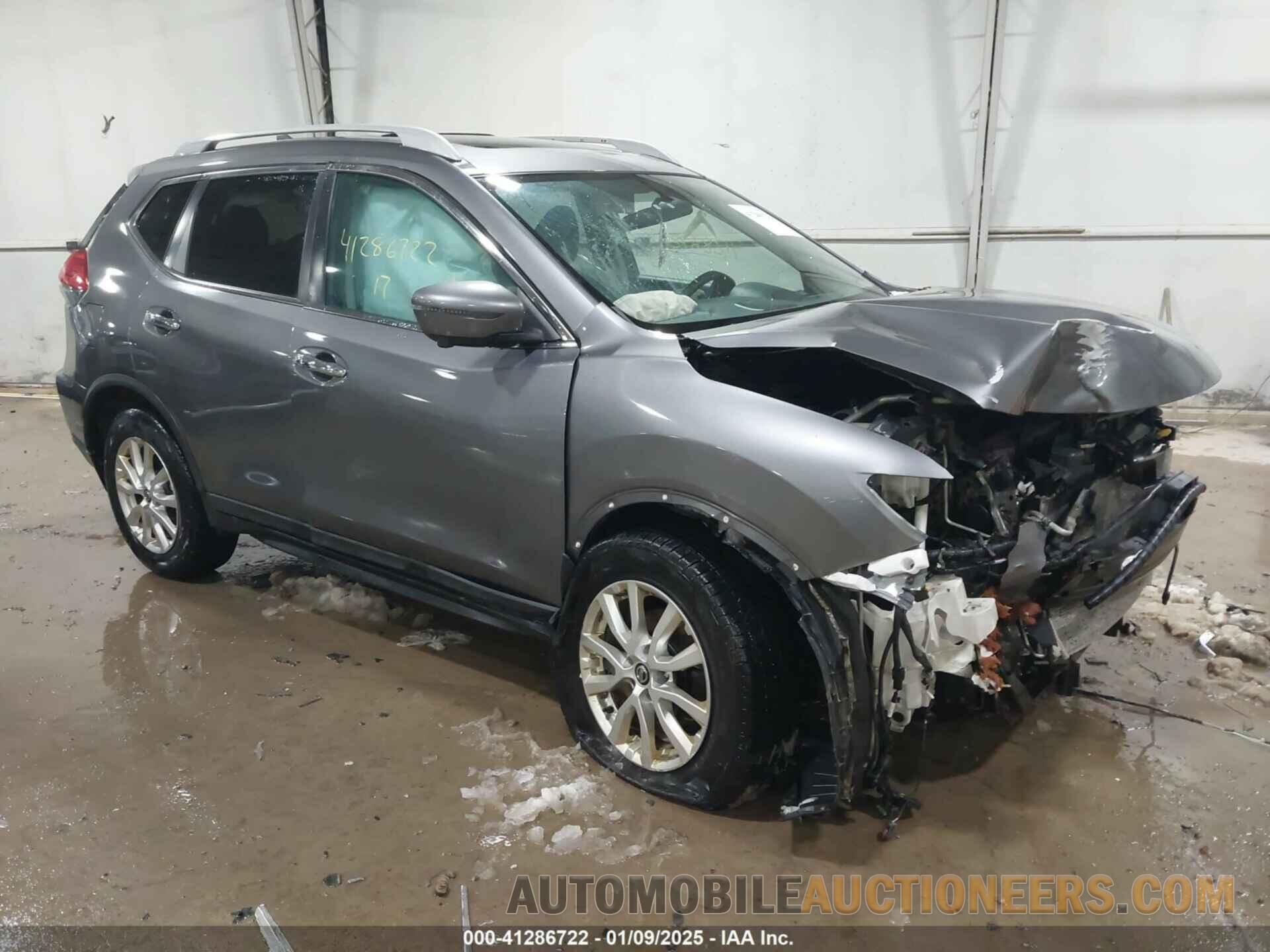 5N1AT2MV5HC760976 NISSAN ROGUE 2017