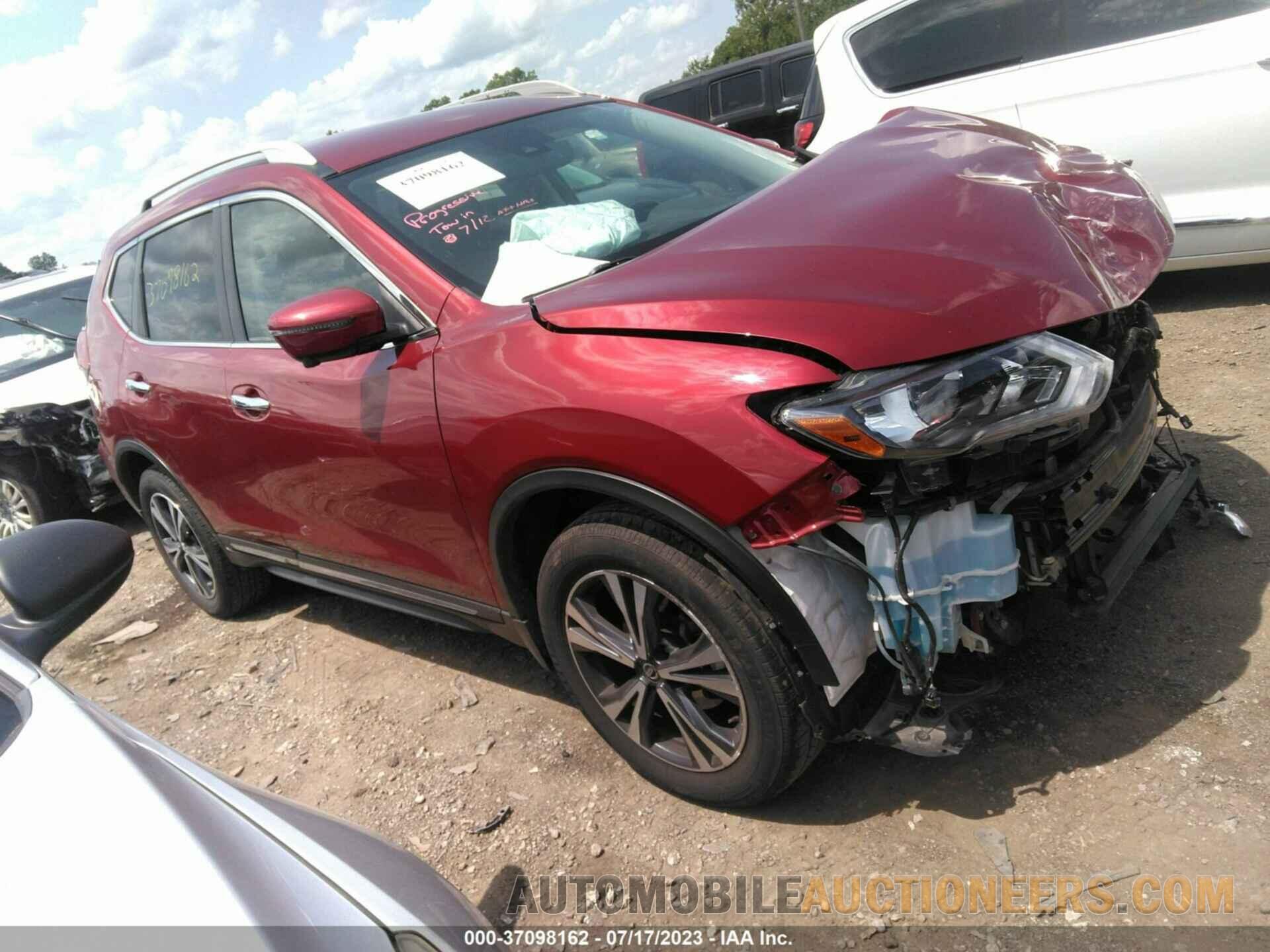 5N1AT2MV5JC813939 NISSAN ROGUE 2018