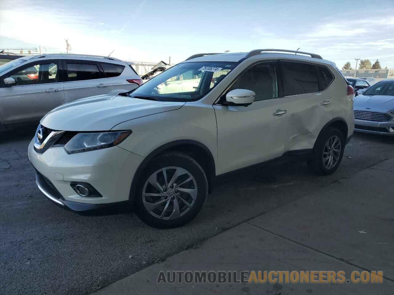 5N1AT2MV7FC881621 NISSAN ROGUE 2015