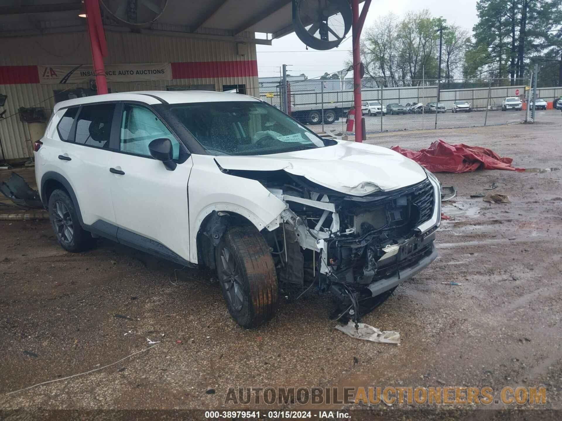 5N1BT3AA8NC704196 NISSAN ROGUE 2022