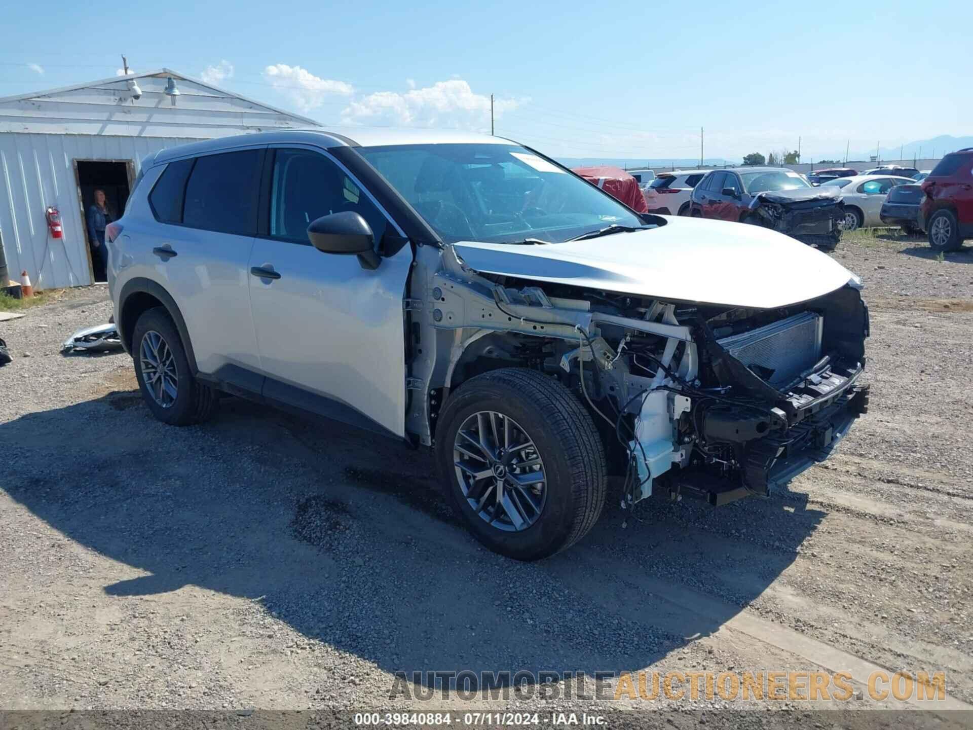 5N1BT3AB6RC699899 NISSAN ROGUE 2024