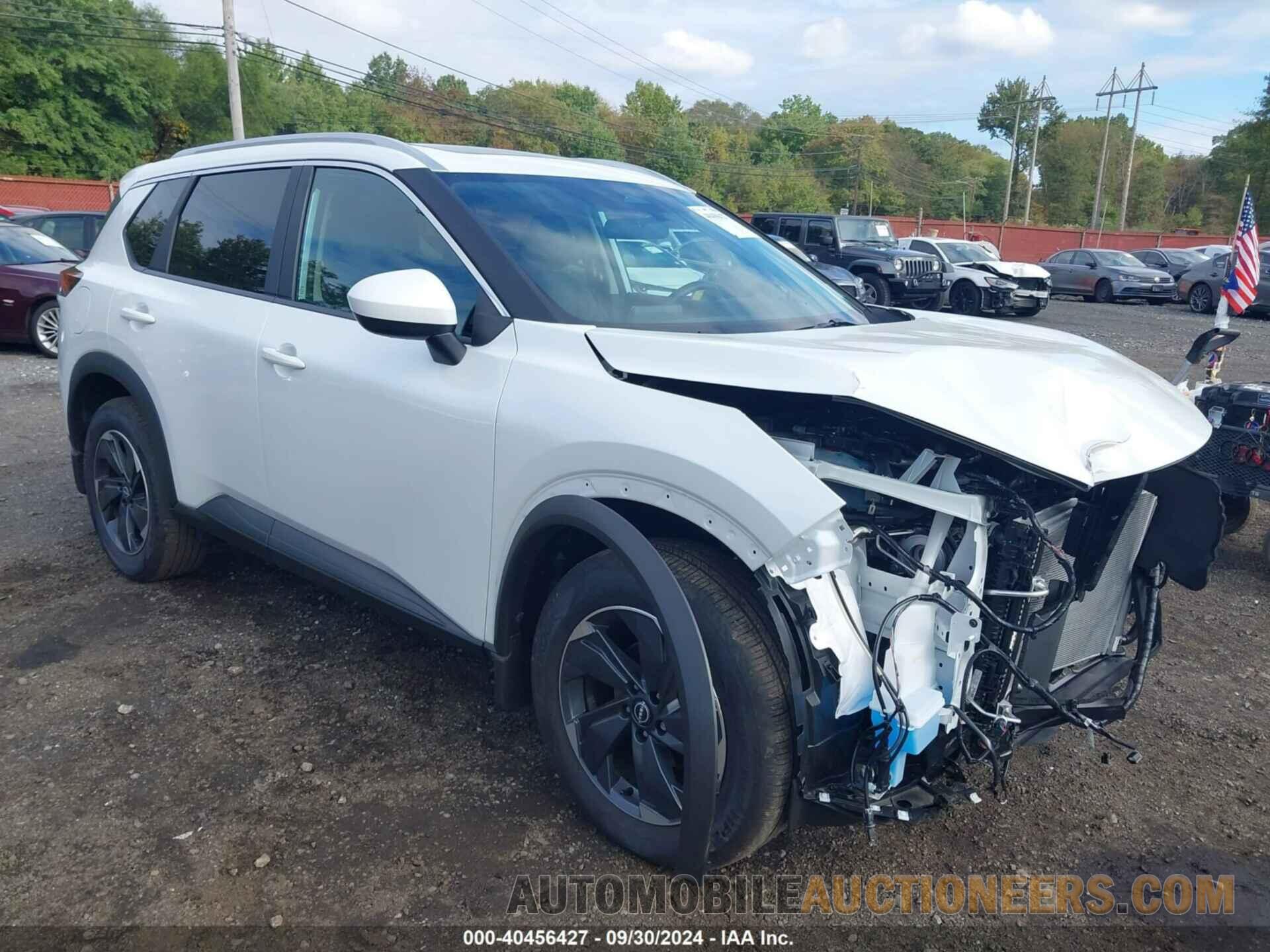 5N1BT3BB1RC713979 NISSAN ROGUE 2024