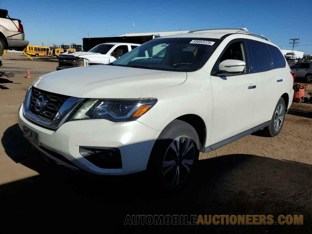 5N1DR2MM5HC686381 NISSAN PATHFINDER 2017